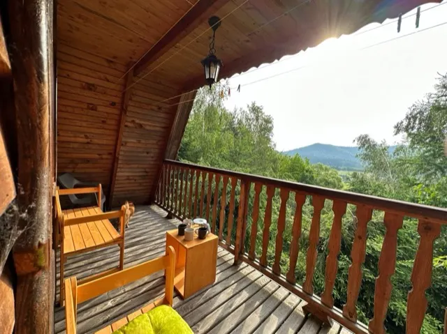 Balkon — Domek na górze z pięknym widokiem, Bukowiec w Bieszczadach