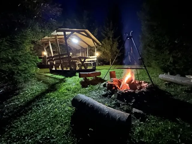 Altana z ogniskiem — okolica, Bukowiec w Bieszczadach
